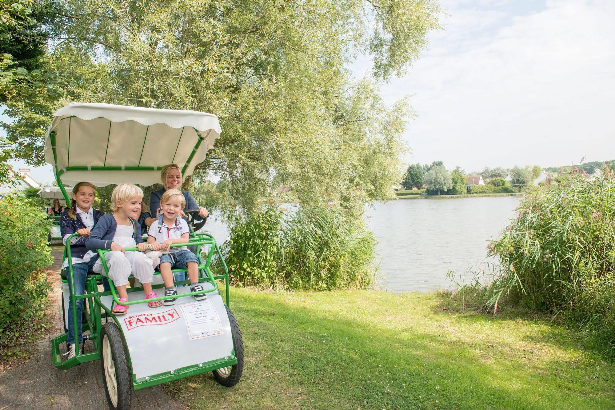 Sunparks Oostduinkerke - Plopsaland Hotel Eksteriør billede