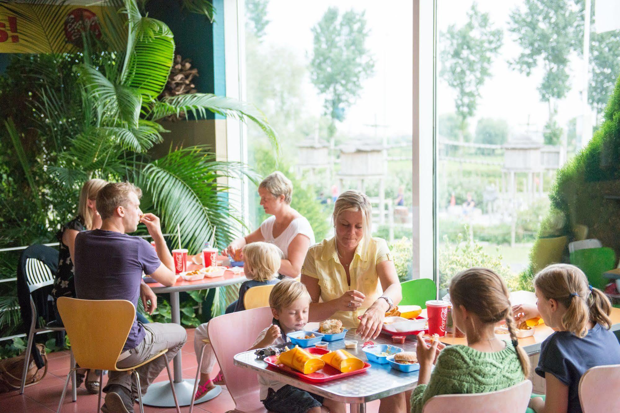 Sunparks Oostduinkerke - Plopsaland Hotel Eksteriør billede